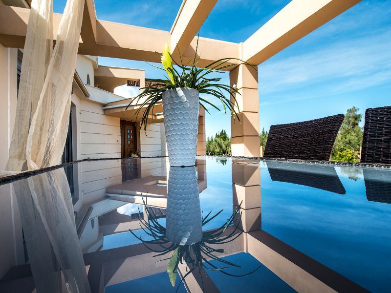 Astarte Villas - Istar Villa With Tennis Court Makhairádhon Dış mekan fotoğraf
